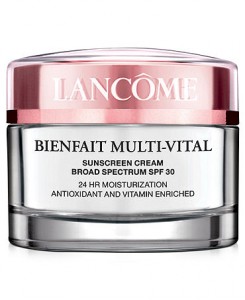 How to prevent dry skin in autumn/winter: Lancome Bienfait Multi-Vital